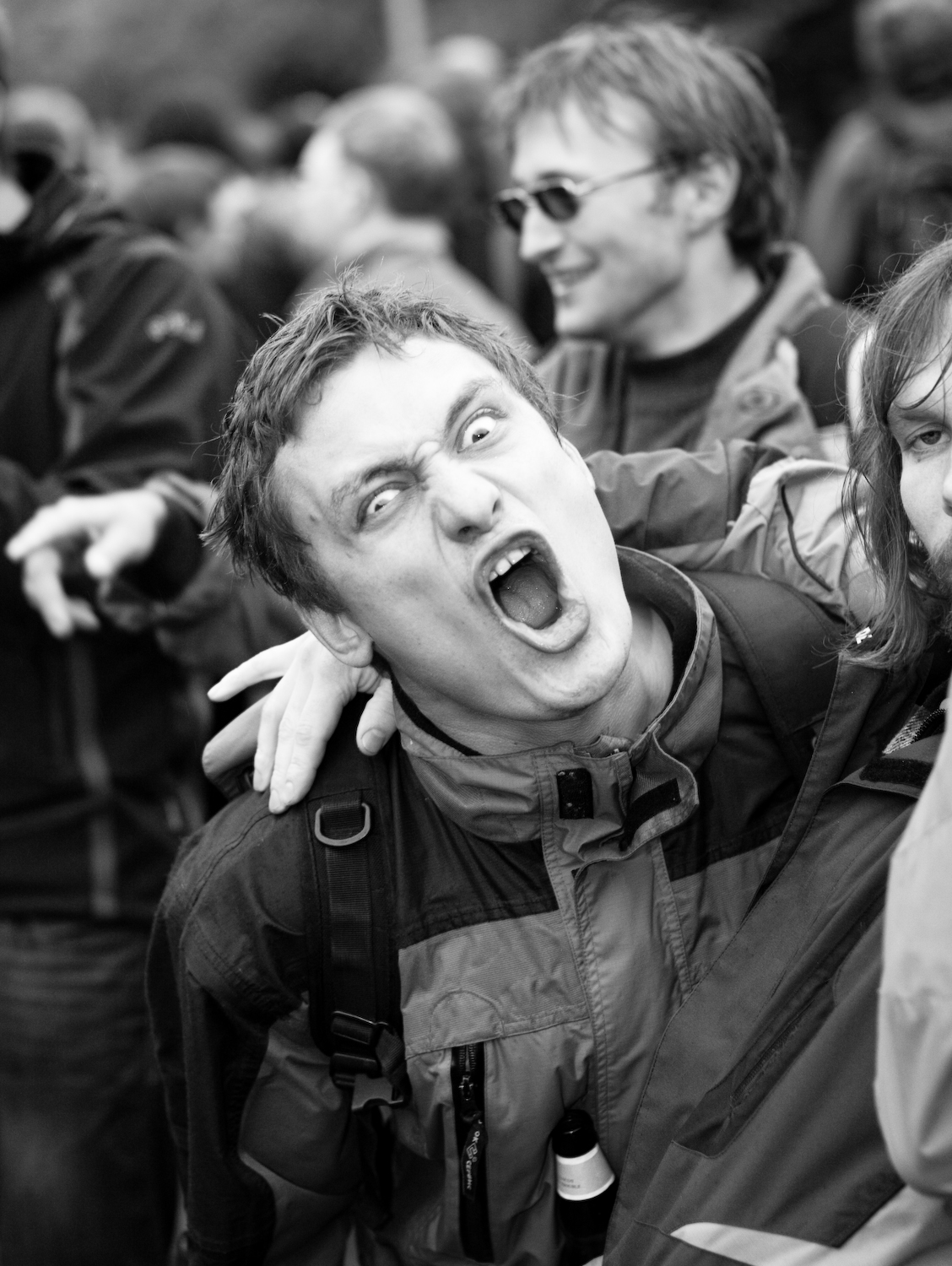 Хранитель. Валентин как всегда ЖЖот и корчит рожи