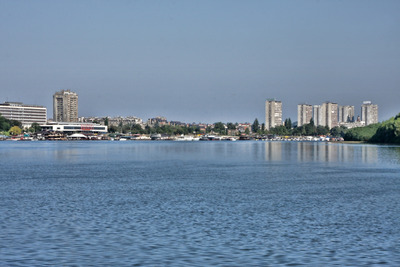 Белград, вид на новые районы с реки.