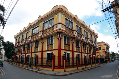Одно из зданий во внутреннем городе (Intramuros).