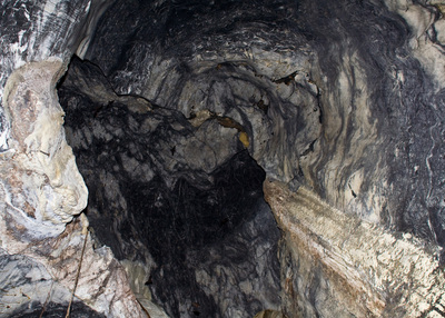 В пещере Ille Cave.