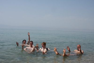 Коллектив кААс в водах Мертвого моря.