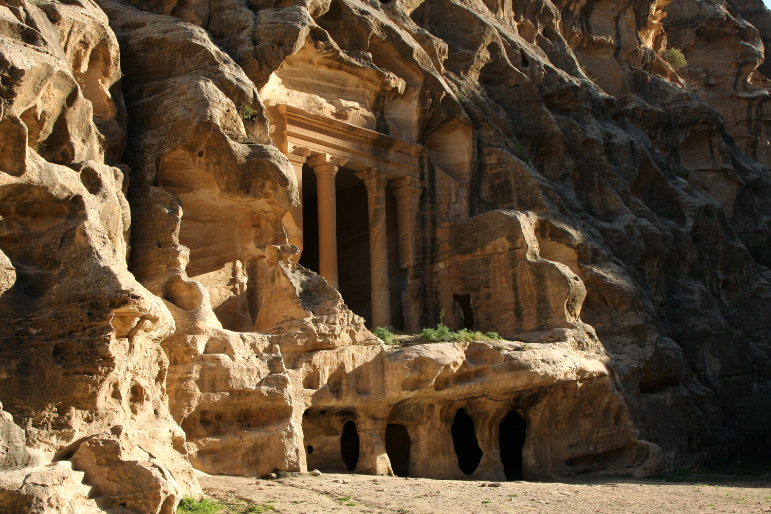 Один из храмов Little Petra.