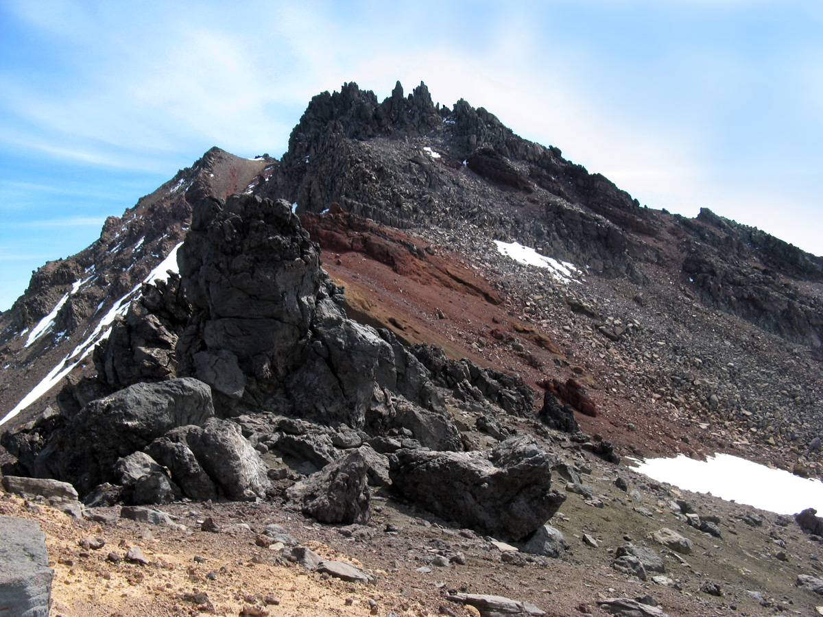 Вершинный гребень Мутновки.