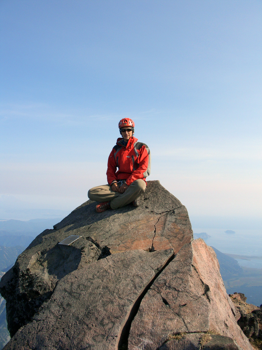 Автор на вершине Вилючинского вулкана.