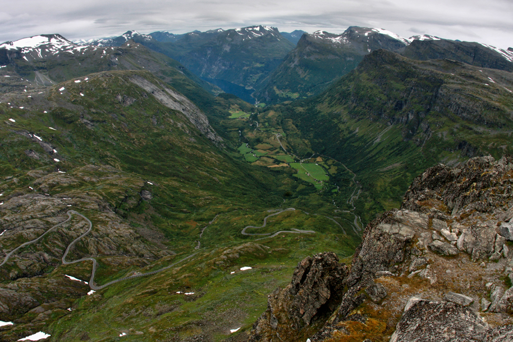 Норвегия, Мёре-о-Ромсдал, вид с Далсниббы. Norway, M&#248;re-og-Romsdal, view from Dalsnibba