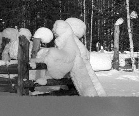 Снежный человек. Это тоже в Якше.