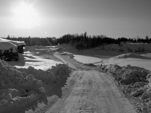 Печора. Ледяная переправа через реку в поселке Якша.