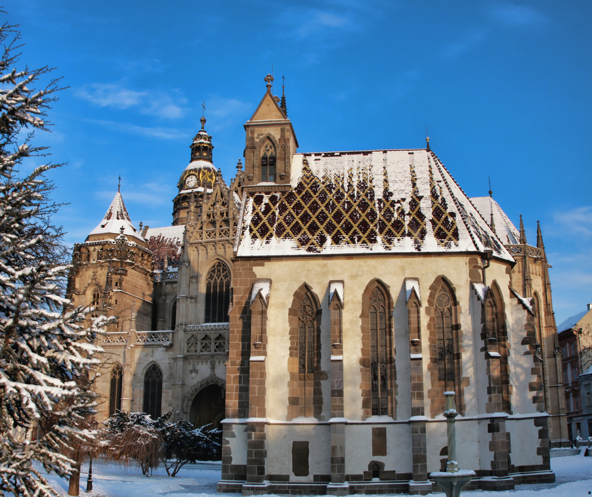 Словакия, Собор Святой Алжбеты и часовня Святого Михаила, Кошице.