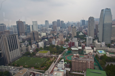 Вид на Токио с нижней смотровой площадки Tokyo Tower.