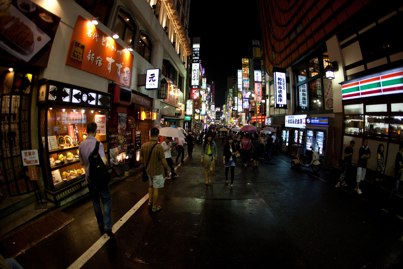 Вечером в Shinjuku.