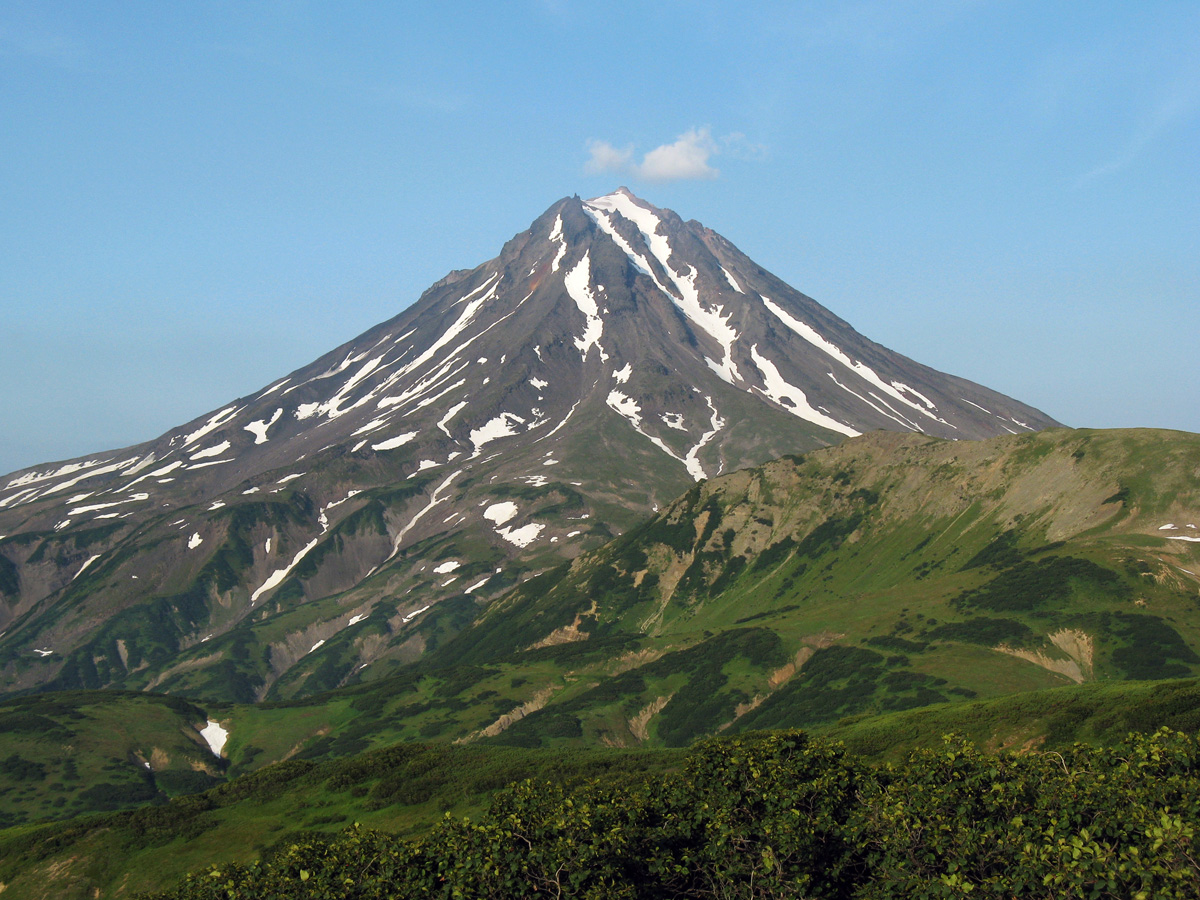Вилючинский вулкан, вид с Ю-З.